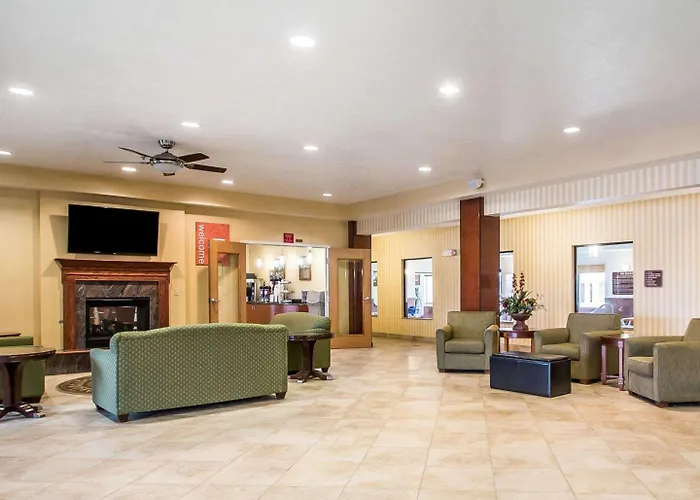 Comfort Suites Merrillville Near Us 30